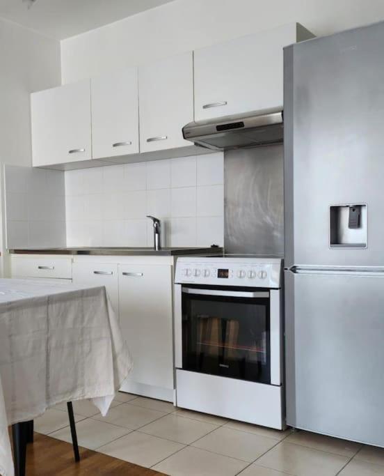 Appartement 2 Pieces 5Min Gare Val D'Europe Parking Inclus Montévrain Esterno foto